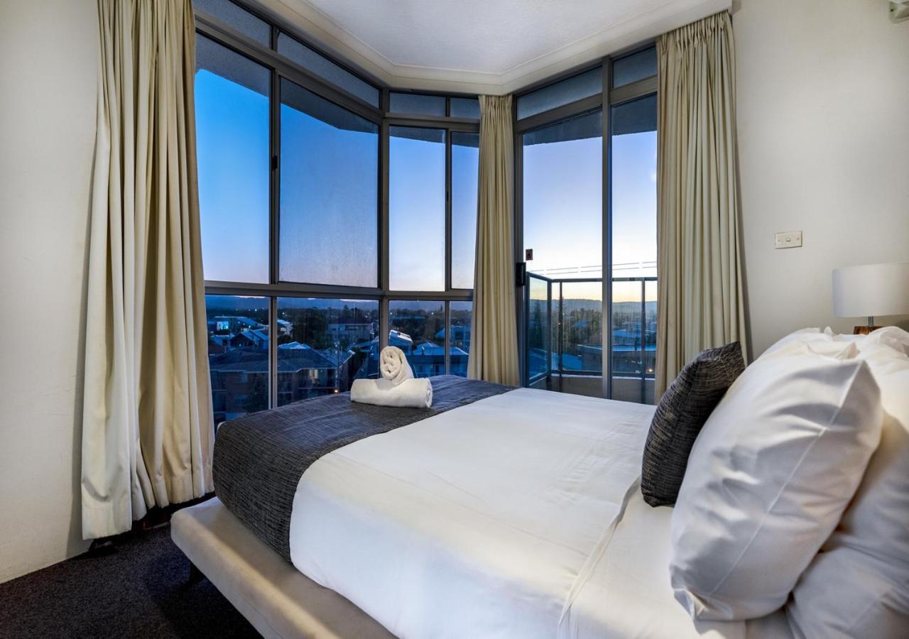 Foreshore Beachfront Apartments Gold Coast Extérieur photo