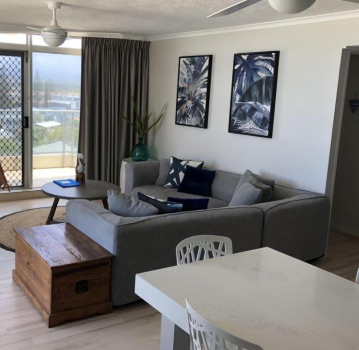 Foreshore Beachfront Apartments Gold Coast Extérieur photo