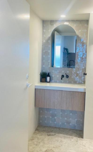 Foreshore Beachfront Apartments Gold Coast Extérieur photo
