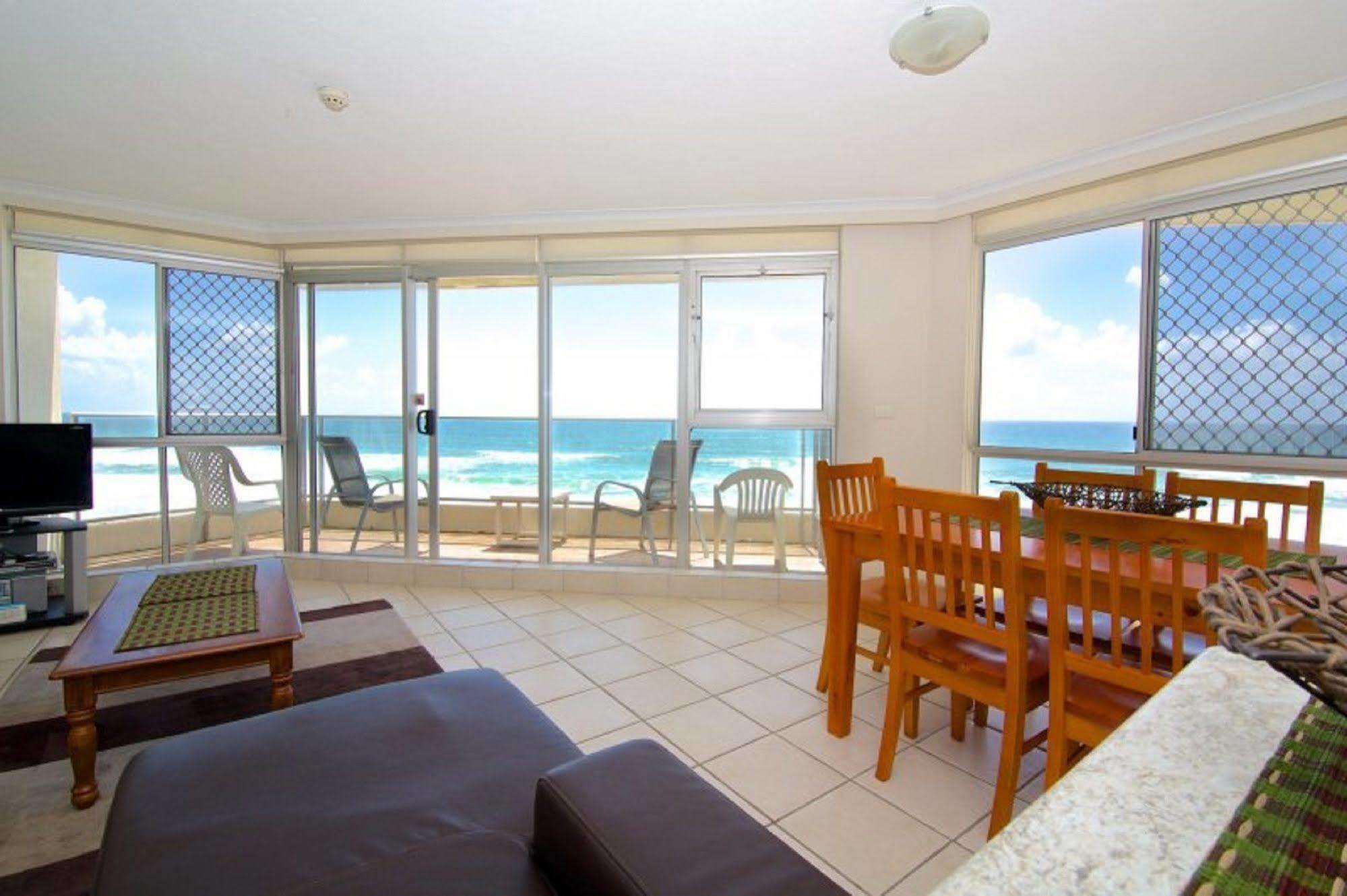 Foreshore Beachfront Apartments Gold Coast Extérieur photo
