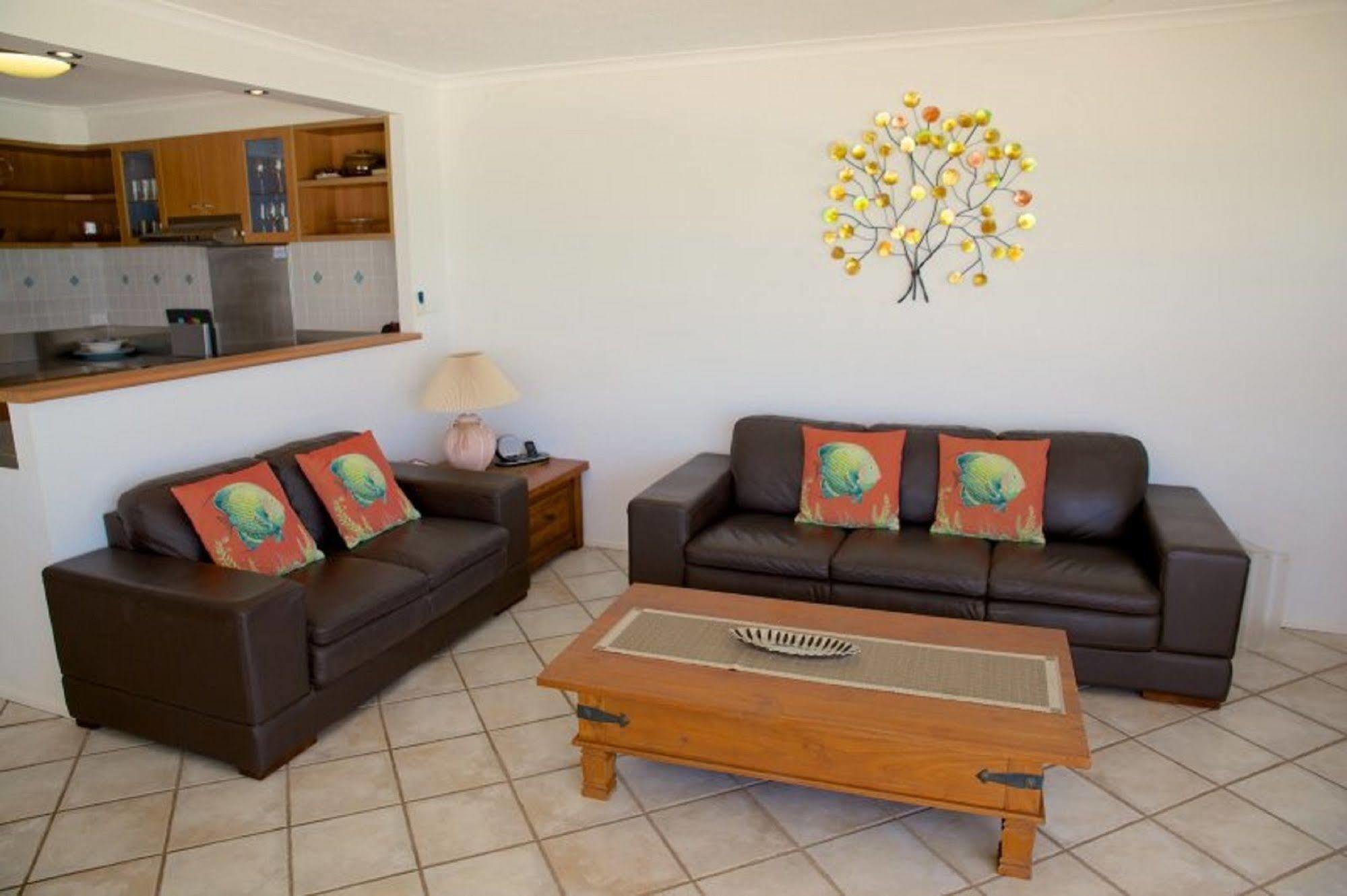 Foreshore Beachfront Apartments Gold Coast Extérieur photo