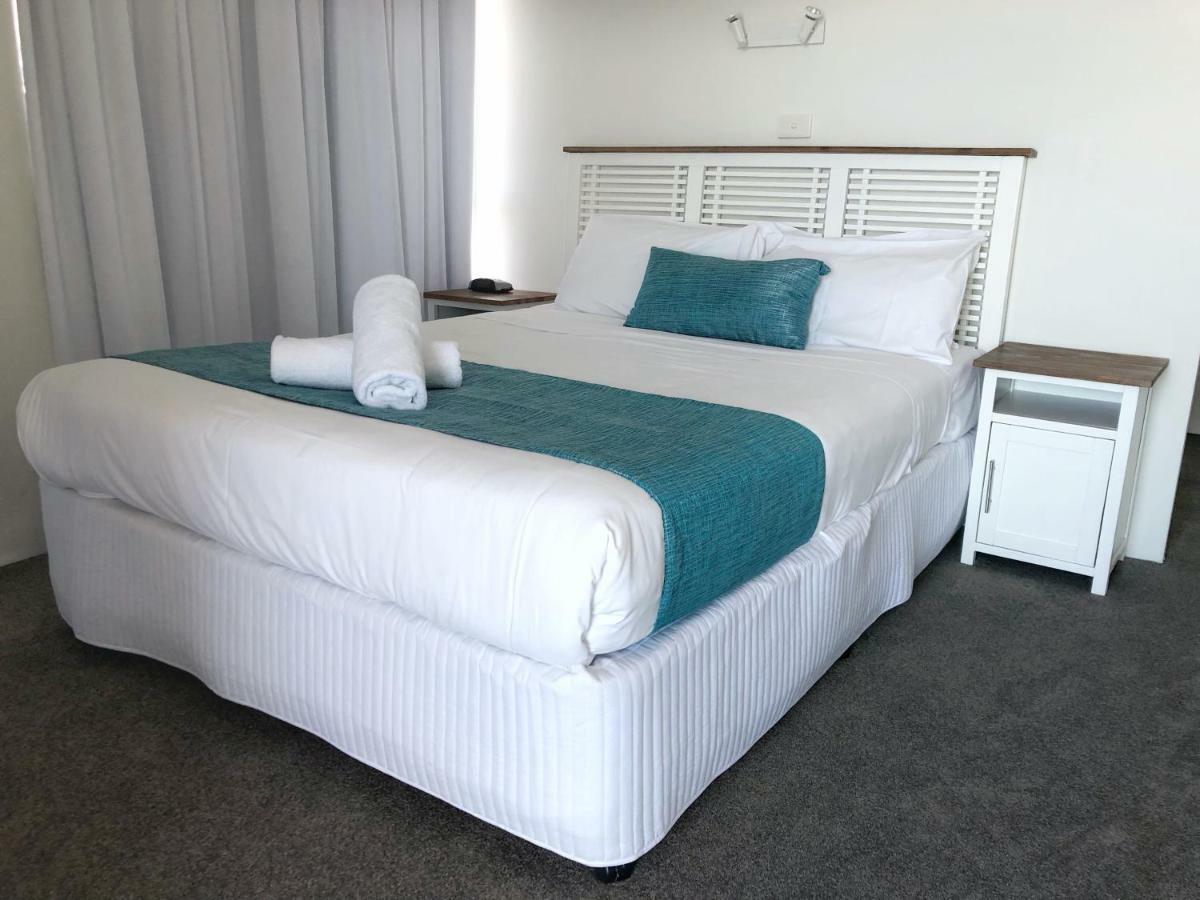 Foreshore Beachfront Apartments Gold Coast Extérieur photo